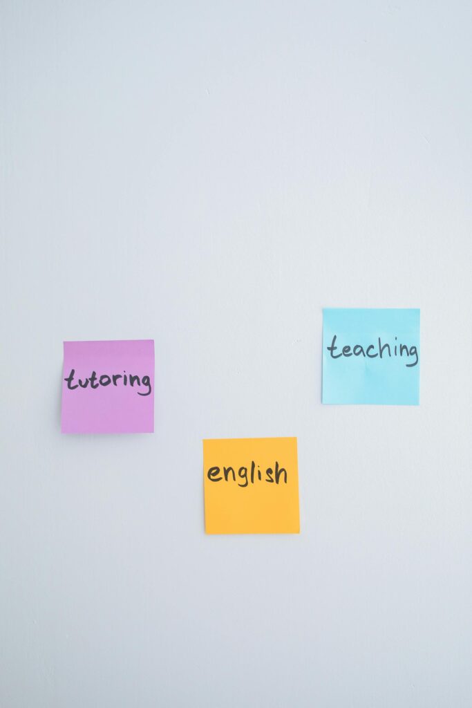 Napi 15 perc vs. Heti 1 óra: Melyikkel jutsz messzebbre az angolban?